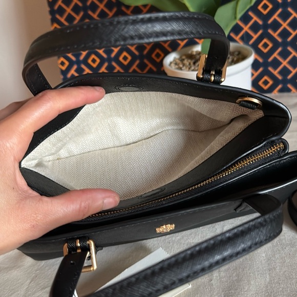 NWT authentic tory burch black tote bag , crossbody & matching wallet - Picture 4 of 14